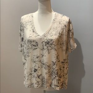 H&M white and black print t-shirt